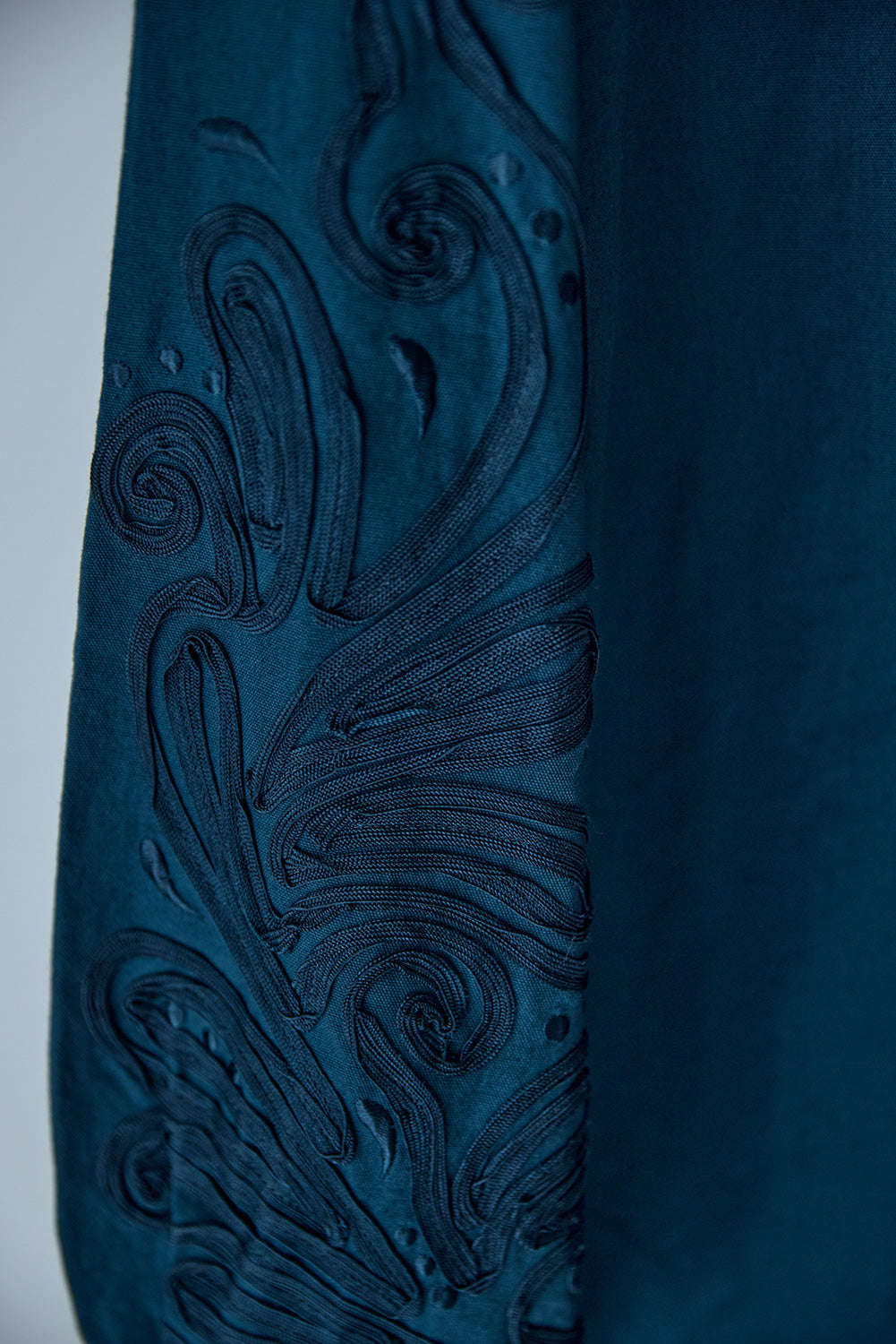 SLEEVE EMB SHIRT